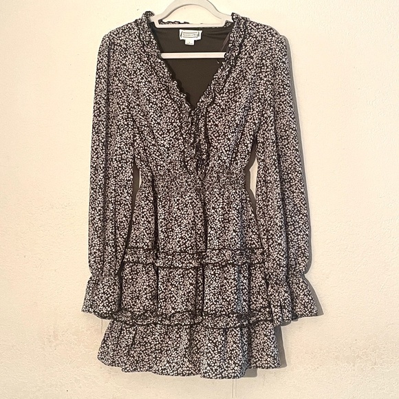 LOVERICHE Long Sleeve Ruffle Dress SZ L - Picture 1 of 6